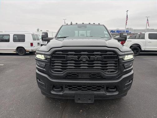 2025 RAM 3500 Tradesman Crew Cab 4x4 8' Box