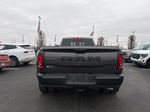 2025 RAM 3500 Tradesman Crew Cab 4x4 8' Box