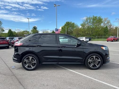 2022 Ford Edge ST