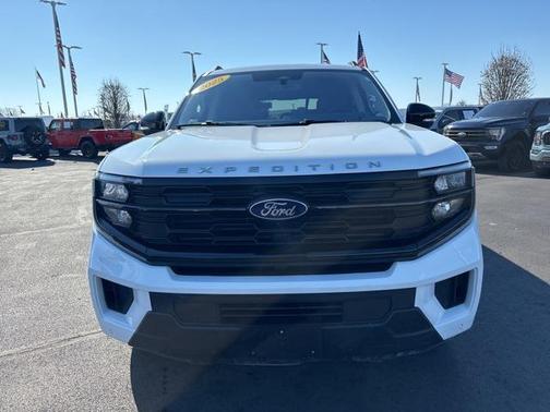 2025 Ford Expedition Max Active 4x4