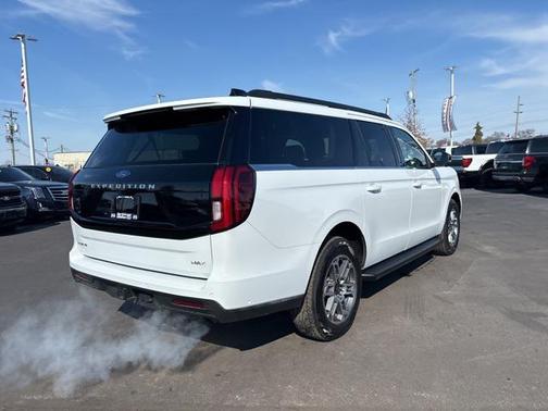 2025 Ford Expedition Max Active 4x4