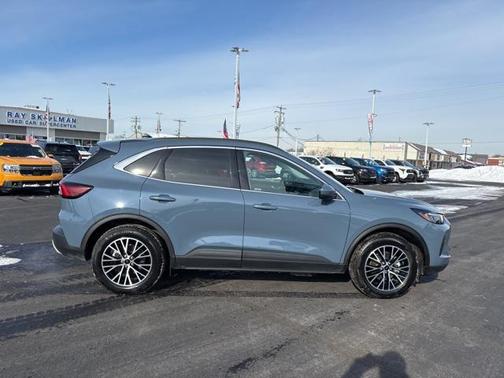2025 Ford Escape PHEV SE