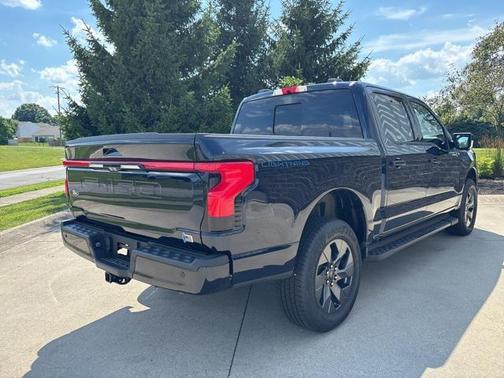 2025 Ford F-150 Lightning LARIAT