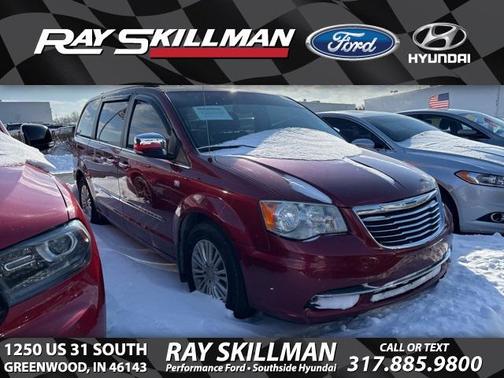 2014 Chrysler Town & Country Touring-L