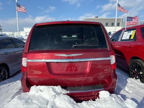 2014 Chrysler Town & Country Touring-L