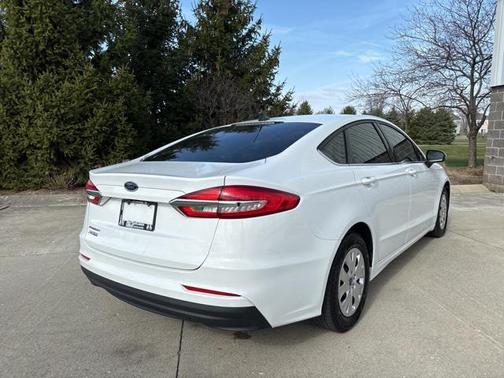 2019 Ford Fusion S