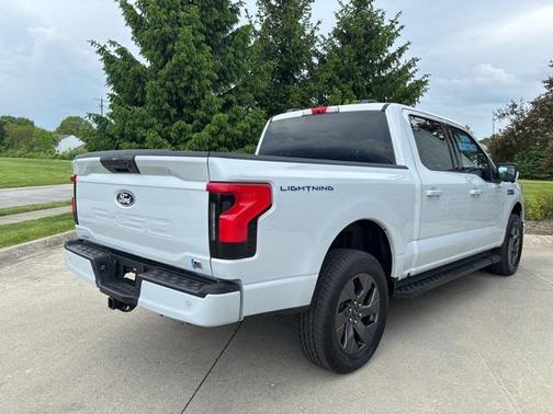 2025 Ford F-150 Lightning Flash
