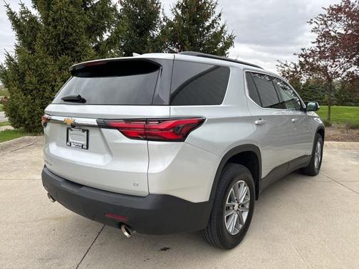 2022 Chevrolet Traverse LT Cloth