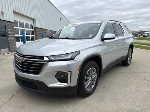 2022 Chevrolet Traverse LT Cloth