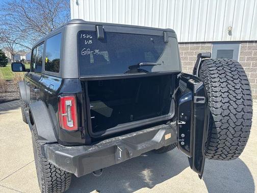 Shadow Black 2026 Ford Bronco Outer Banks