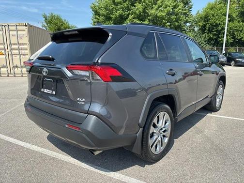 2022 Toyota RAV4 XLE Premium