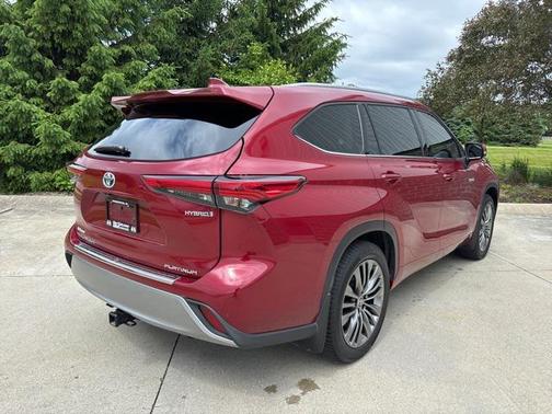 2020 Toyota Highlander Hybrid Platinum