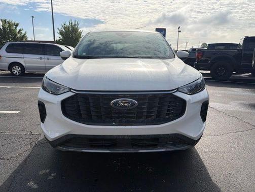 Star White Metallic Tri-Coat 2023 Ford Escape Active