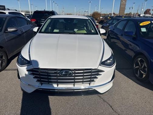 2023 Hyundai SONATA Hybrid SE