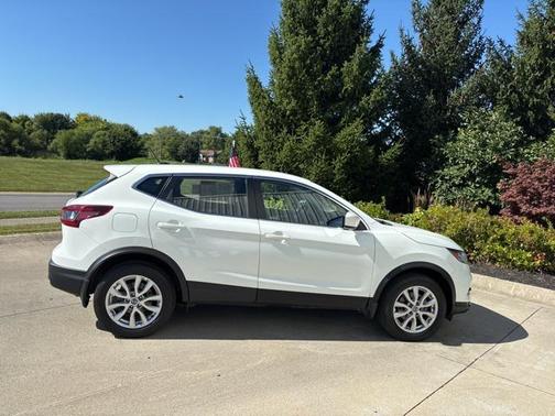 2022 Nissan Rogue Sport S