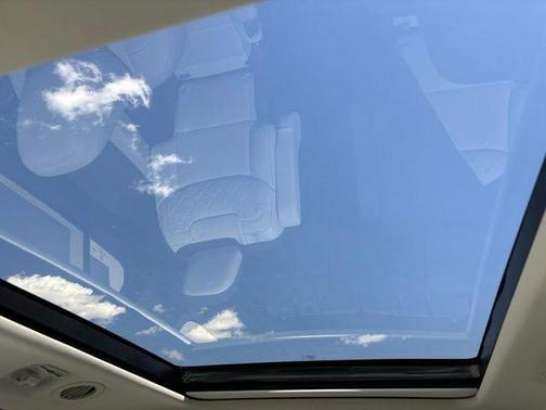 Star White Metallic Tri-Coat 2026 Ford Explorer Platinum