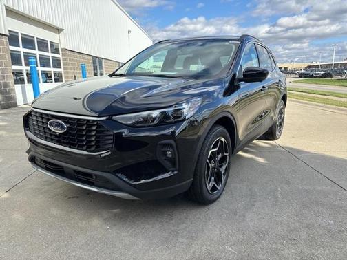 2026 Ford Escape Platinum