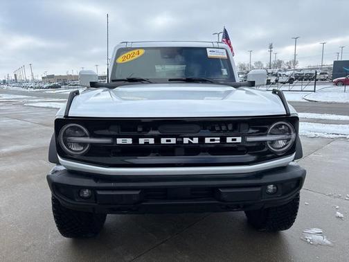 2024 Ford Bronco Outer Banks