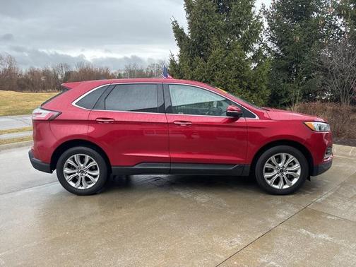 2024 Ford Edge Titanium