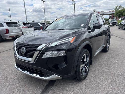 Super Black 2022 Nissan Rogue Platinum