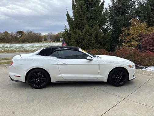 2017 Ford Mustang EcoBoost Premium