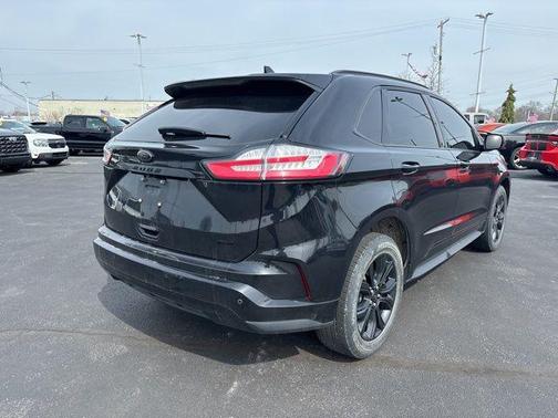2023 Ford Edge SE