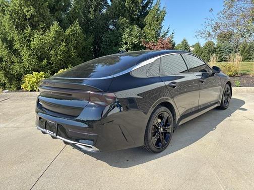 2022 Kia K5 EX