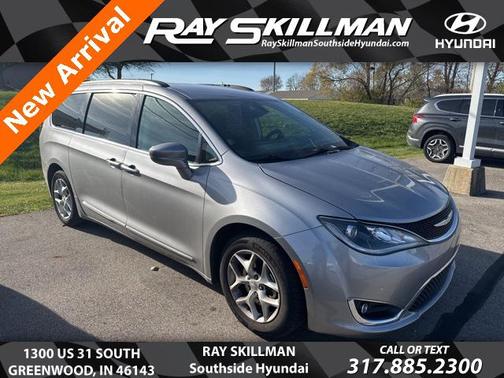 2017 Chrysler Pacifica Touring-L