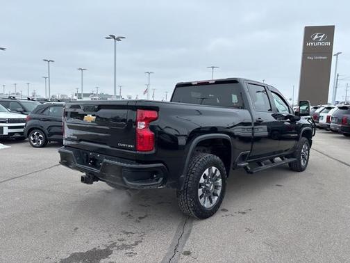 2022 Chevrolet Silverado 2500 Custom