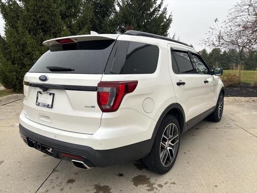 2016 Ford Explorer Sport