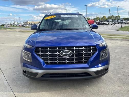 2023 Hyundai VENUE SEL