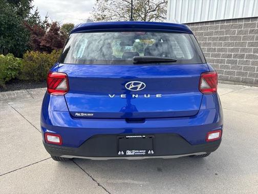 2023 Hyundai VENUE SEL