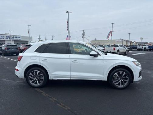 2023 Audi Q5 45 S line Premium Plus