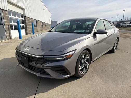 2025 Hyundai ELANTRA SEL