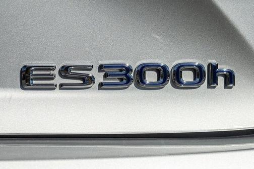 2014 Lexus ES 300h Base
