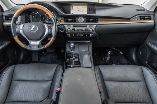 2014 Lexus ES 300h Base