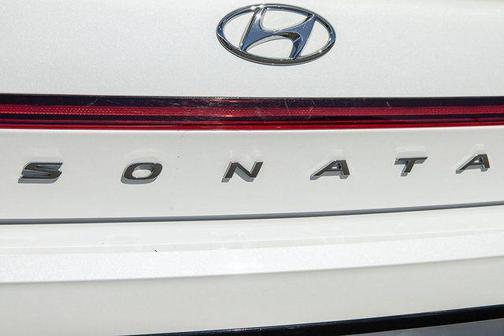 2022 Hyundai SONATA SEL