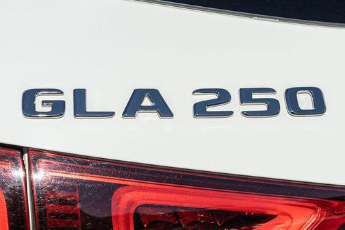 2021 Mercedes-Benz GLA 250 Base 4MATIC