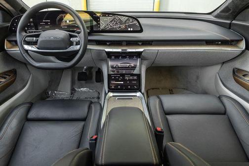 Stellar White Metallic 2025 Lucid Air Pure