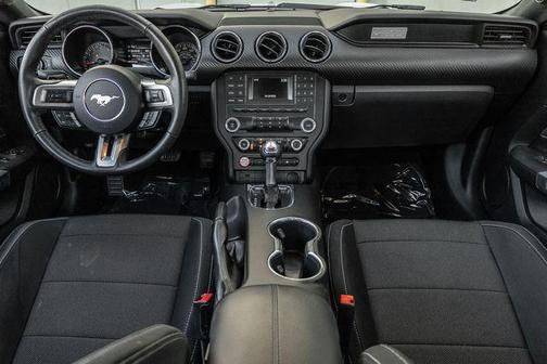 2017 Ford Mustang V6