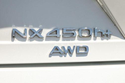 2024 Lexus NX 450h+ Luxury