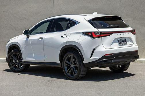 2024 Lexus NX 450h+ Luxury