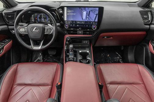 2024 Lexus NX 450h+ Luxury