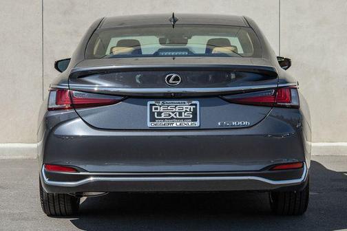 2025 Lexus ES 300h Base