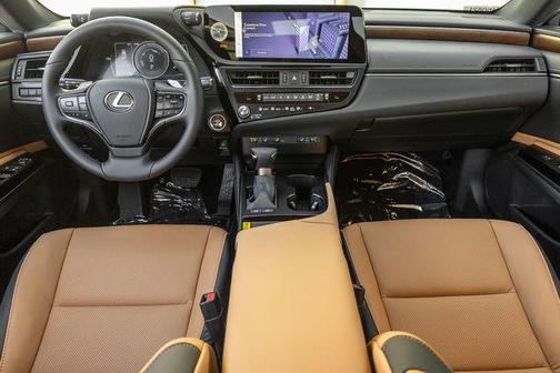 2025 Lexus ES 300h Base