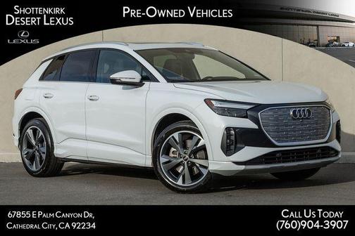 2022 Audi e-tron Premium Plus