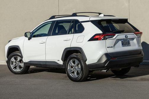 2022 Toyota RAV4 Hybrid LE