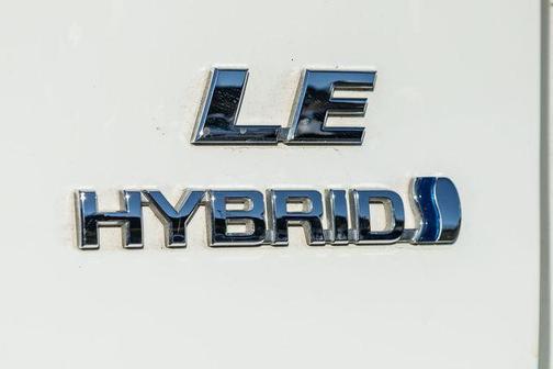 2022 Toyota RAV4 Hybrid LE