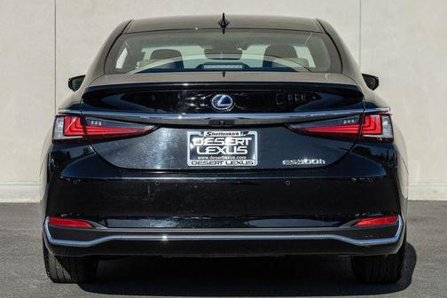 2020 Lexus ES 300h Base