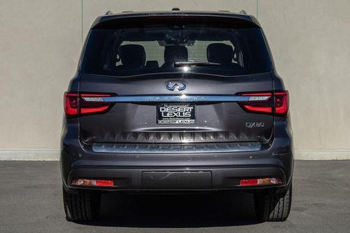 2023 INFINITI QX80 Luxe